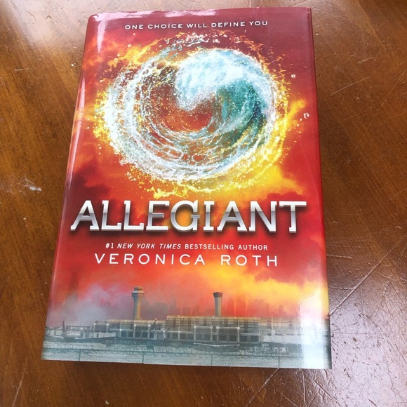 Allegiant by - Veronica Roth book is like new - Picture 7 of 7